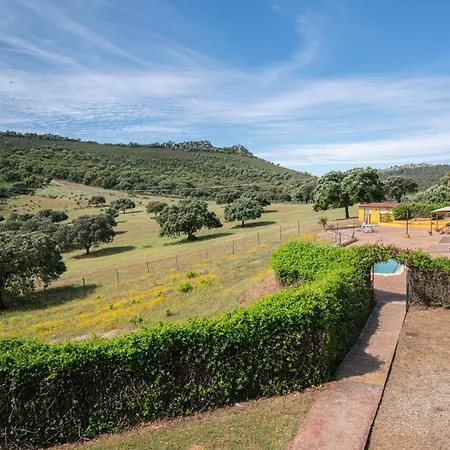 La Sierra De Monfraguee Country house *