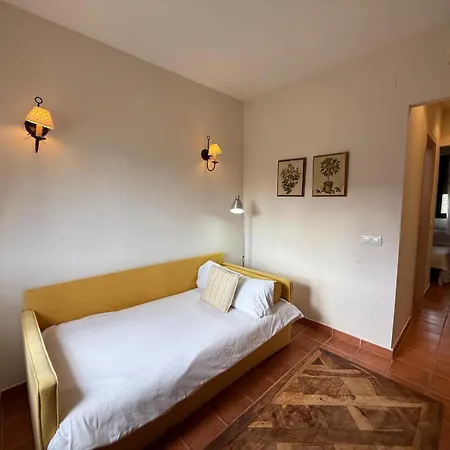 Country house La Sierra De Monfraguee