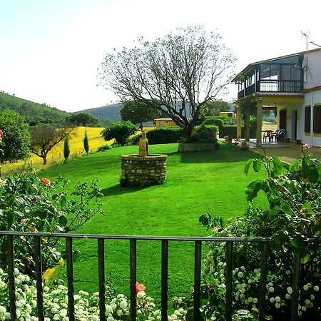 Country house La Sierra De Monfraguee *