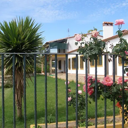 La Sierra De Monfraguee * Malpartida De Plasencia